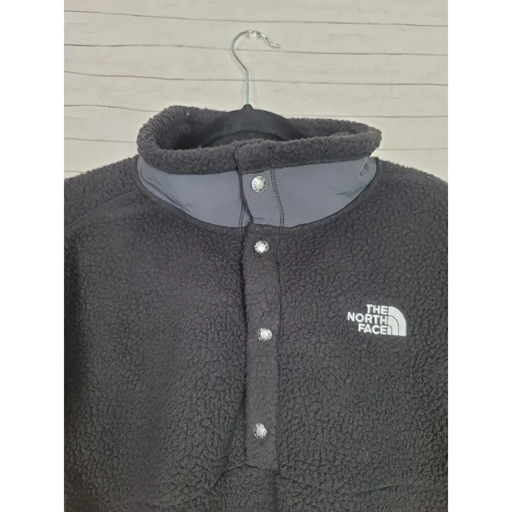 TNF Parkview 1/2 Snap Front Peak Sherpa Pullover in Black/Asphalt Gray, sz L